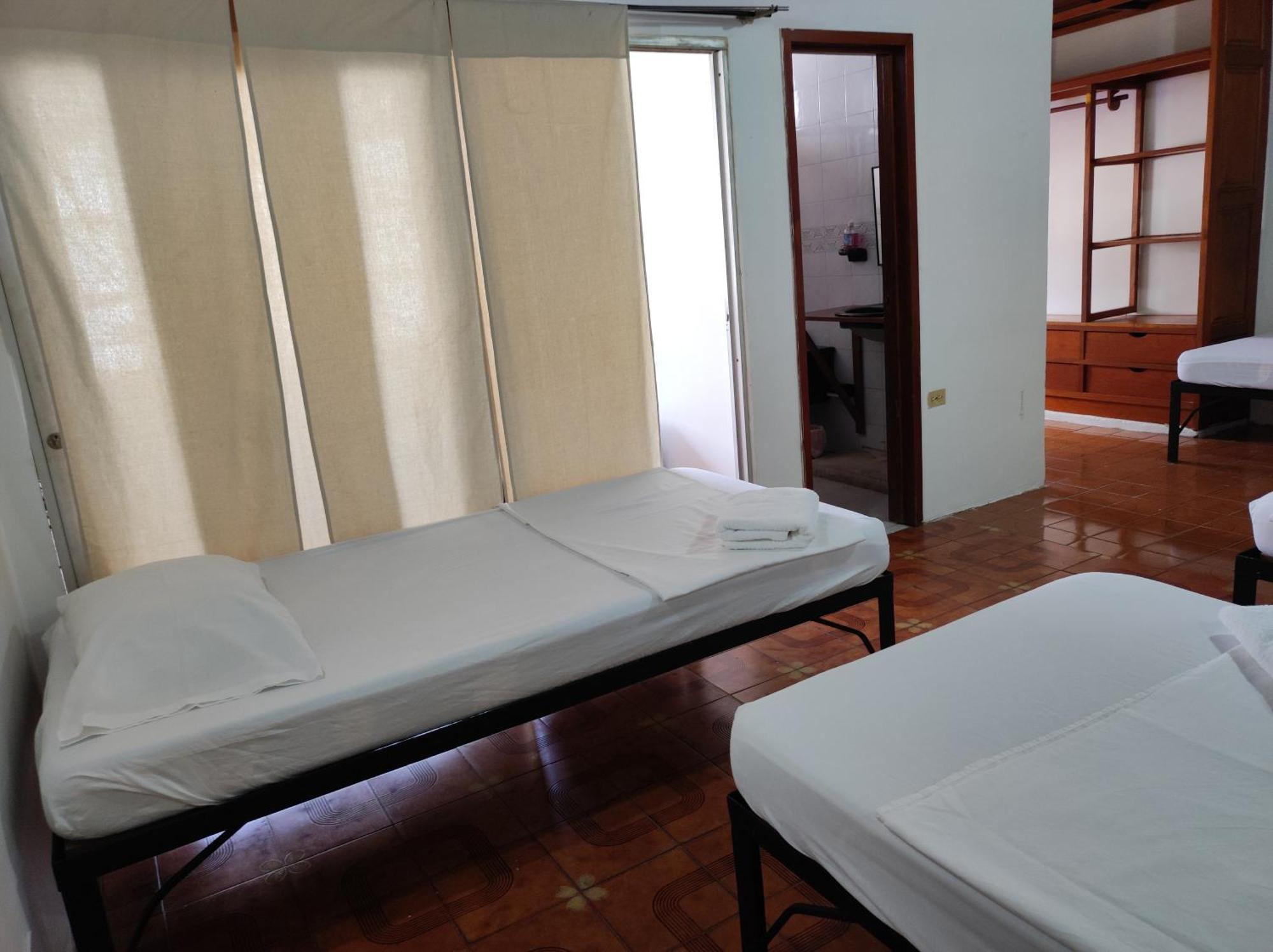 Leticias Guest House Exterior photo